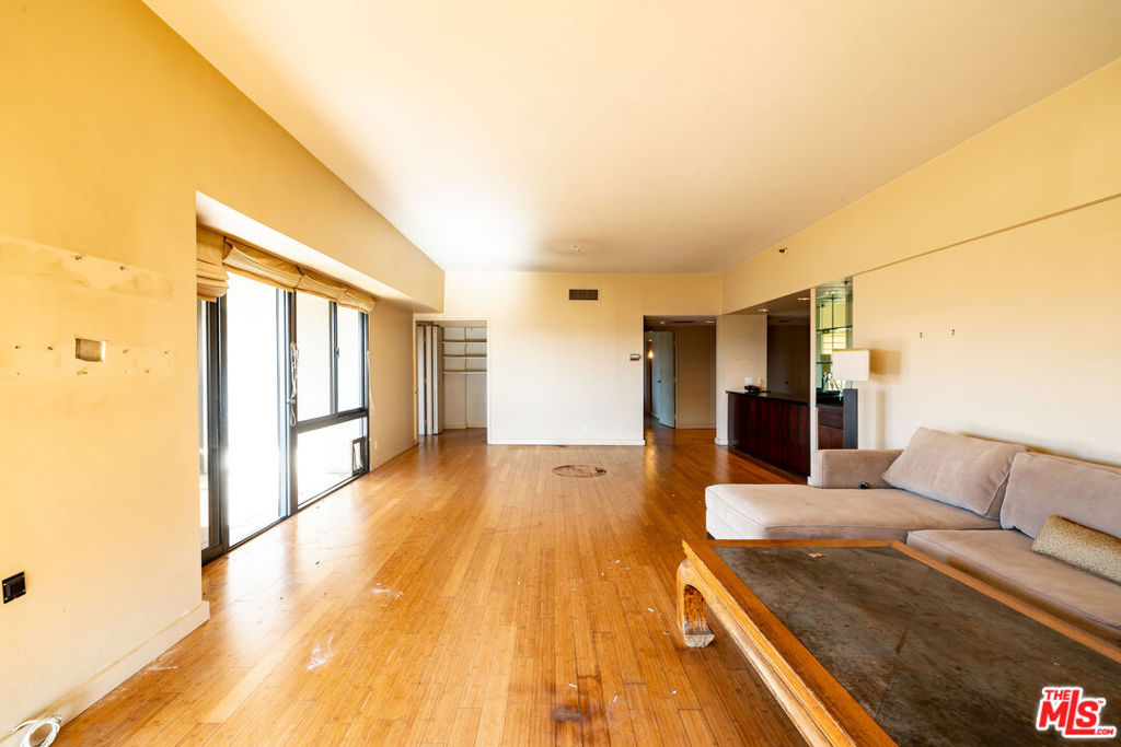 10445 Wilshire Boulevard 904 Property Photo 10