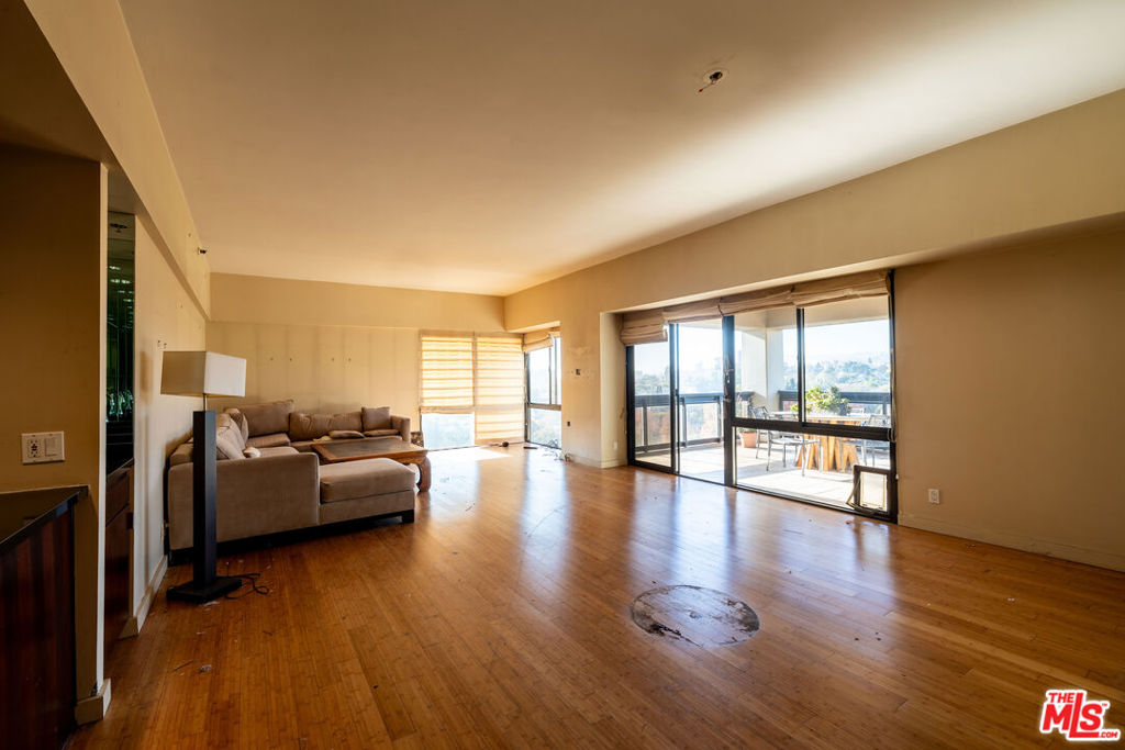 10445 Wilshire Boulevard 904 Property Photo 11