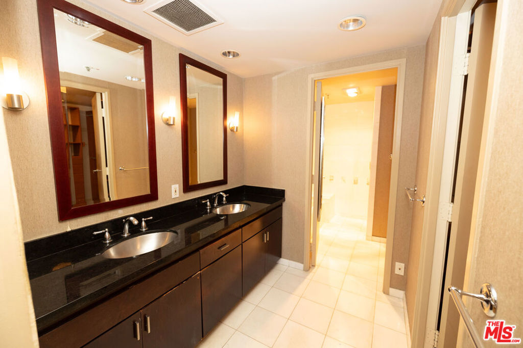 10445 Wilshire Boulevard 904 Property Photo 15