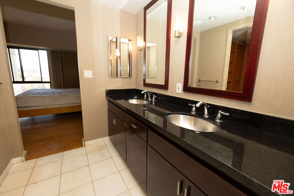 10445 Wilshire Boulevard 904 Property Photo 17