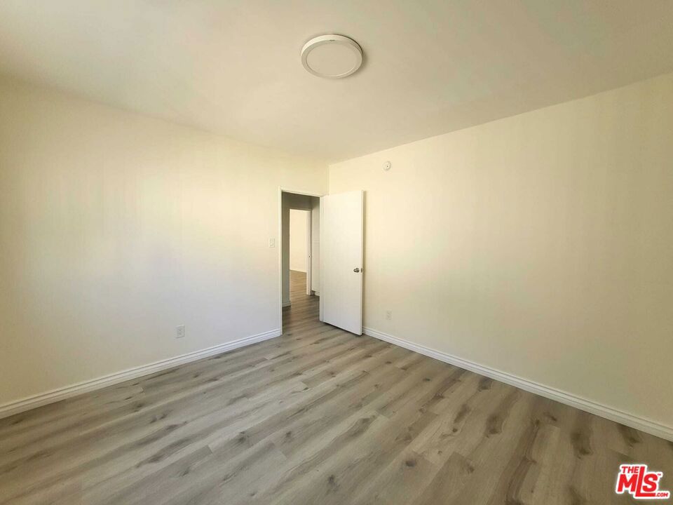 1118 Waterloo Street 12 Property Photo 5