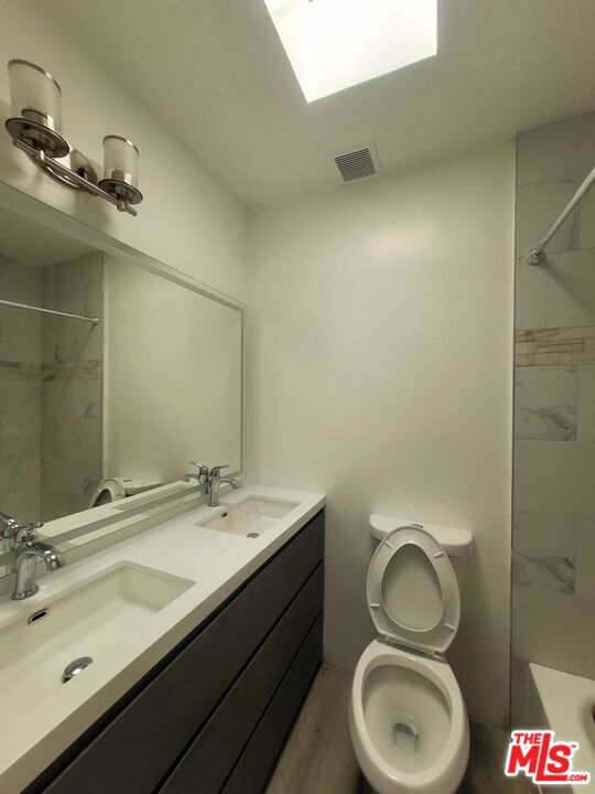 1118 Waterloo Street 12 Property Photo 8