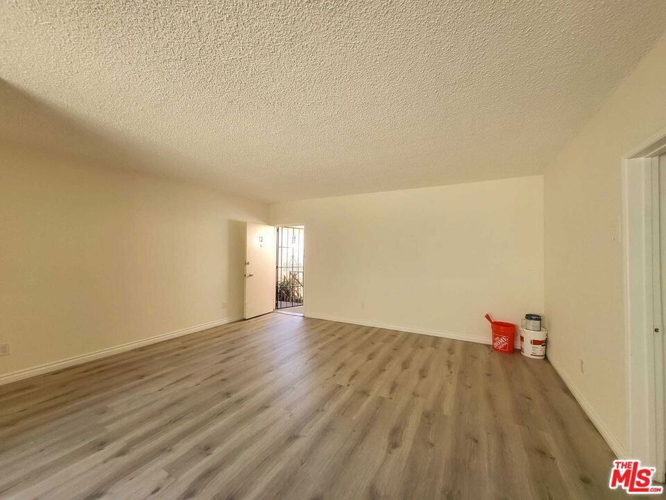 1118 Waterloo Street 12 Property Photo 15