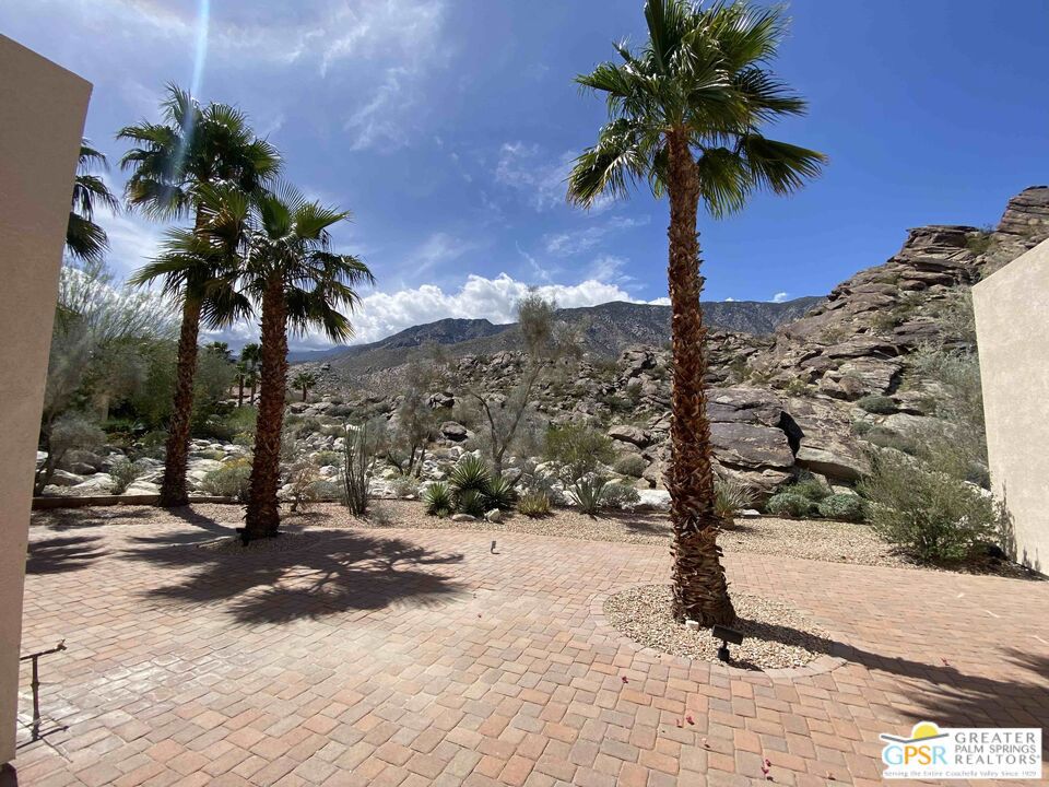 2869 La Cadena Court Property Photo