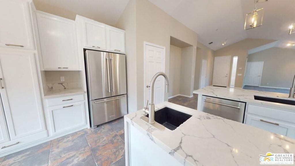2869 La Cadena Court Property Photo 6