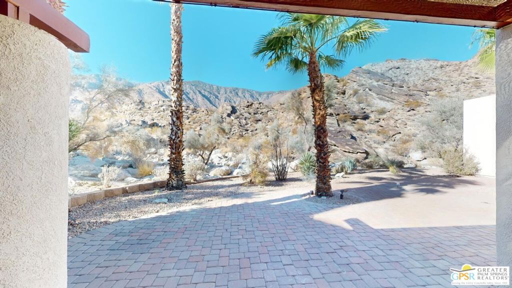 2869 La Cadena Court Property Photo 14
