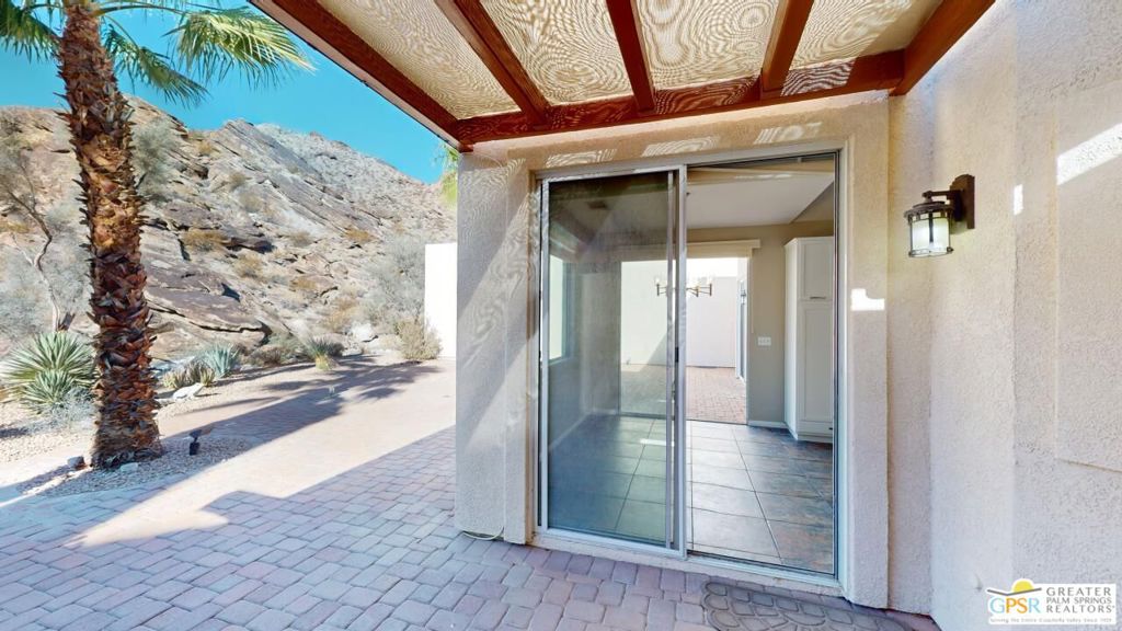 2869 La Cadena Court Property Photo 15