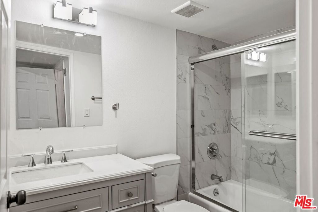 11711 Ohio Avenue 114 Property Photo 11