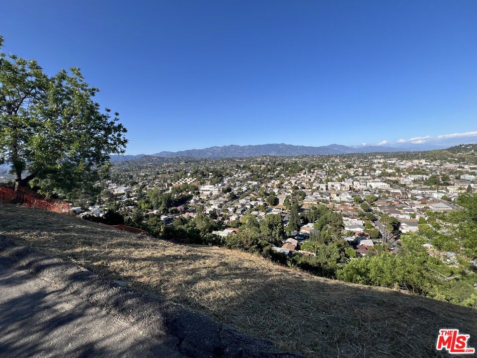 598 Cross Avenue Property Photo 11