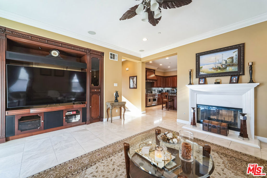 12530 Longacre Avenue Property Photo 38