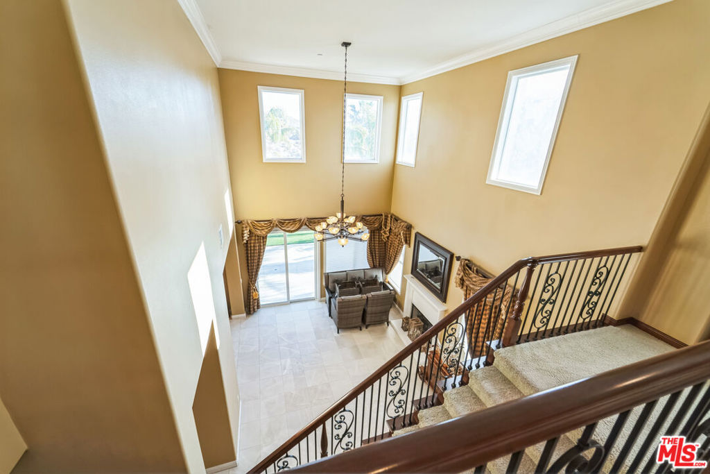 12530 Longacre Avenue Property Photo 42
