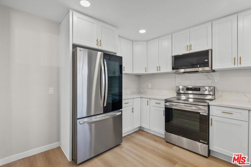 6157 Colfax Avenue Property Photo 8