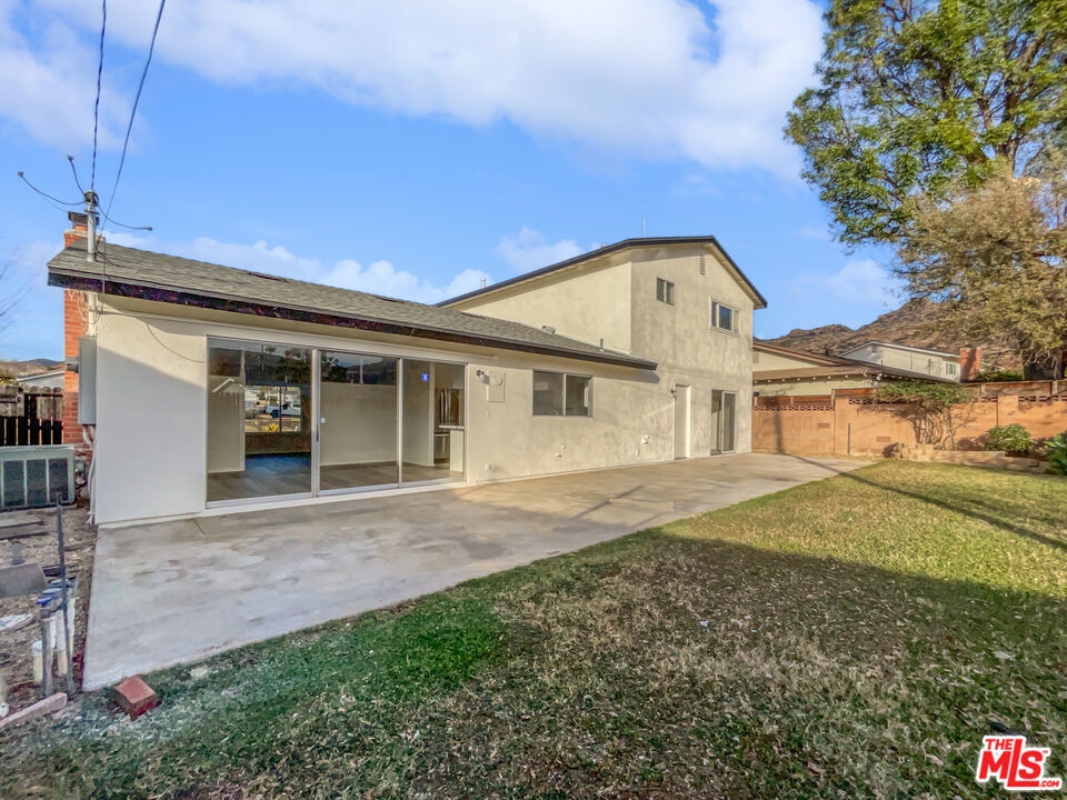 6558 Menlo Street Property Photo 25
