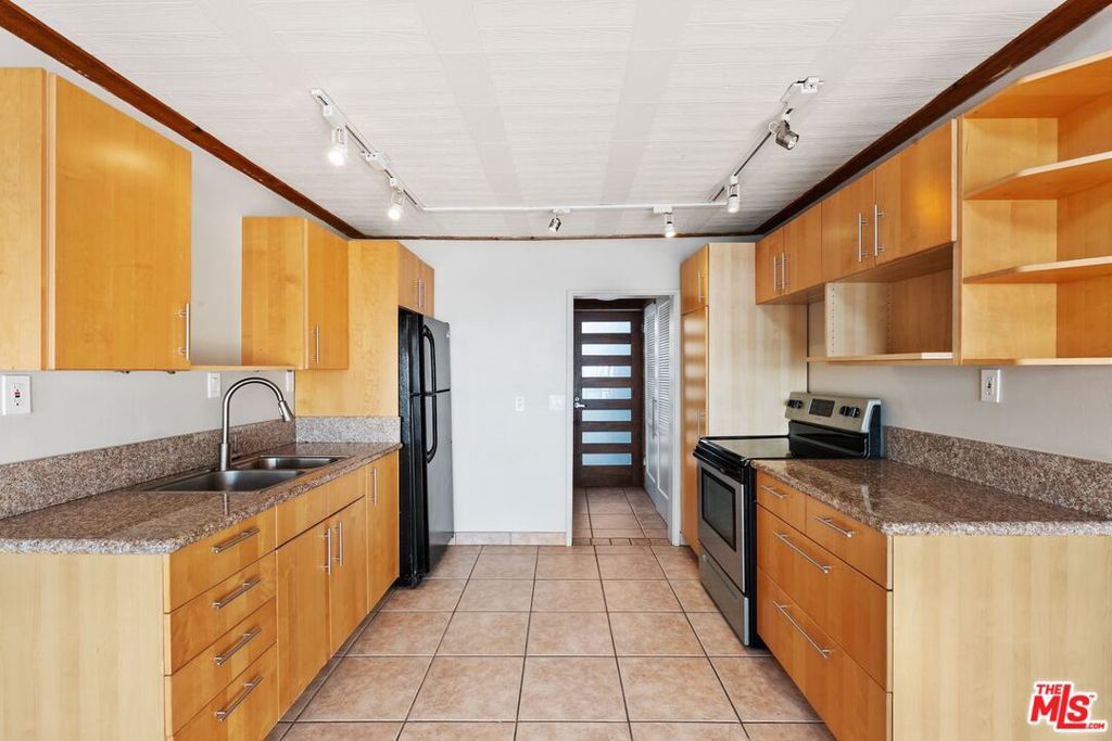 20006 Pacific Coast Highway A Property Photo 16