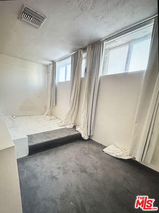 6527 West Boulevard Property Photo 15