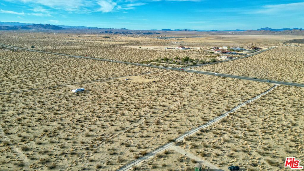 6658 El Rey Avenue Property Photo 7