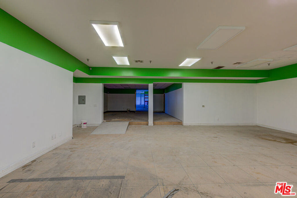 4985 Whittier Boulevard Property Photo 8
