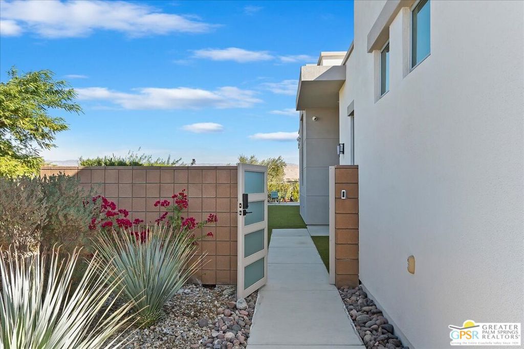 1280 Celadon Street Property Photo 6