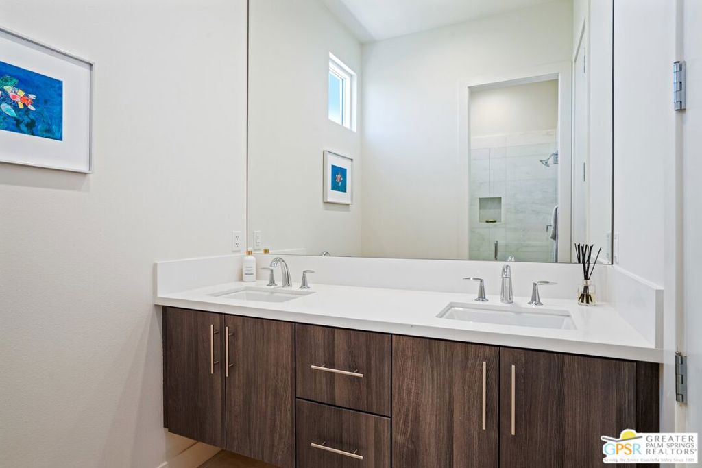 1280 Celadon Street Property Photo 32