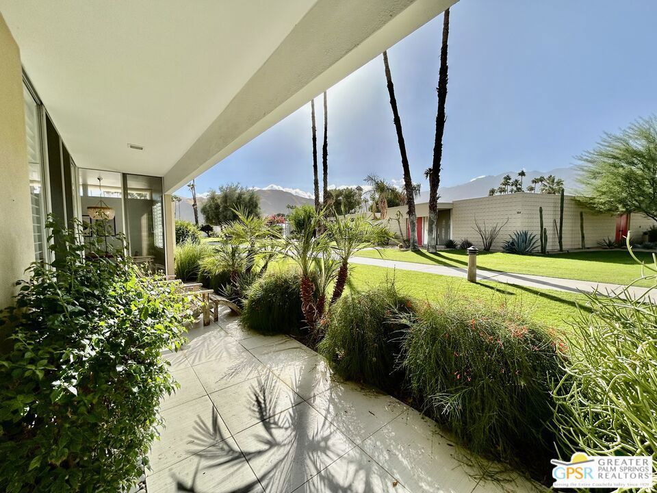 306 Desert Lakes Drive Property Photo 15
