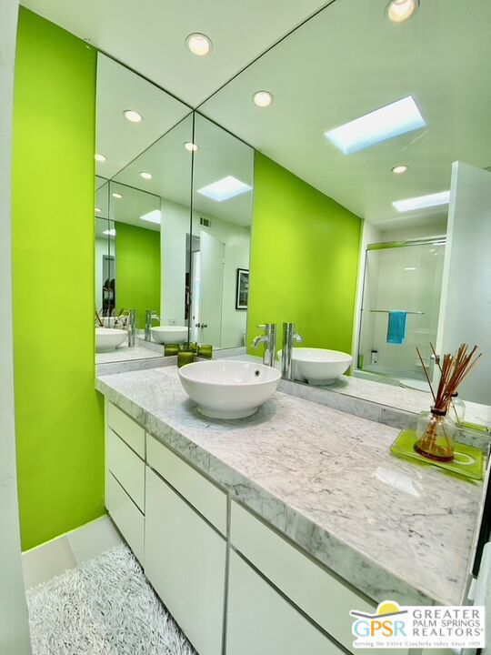 16 Lakeview Circle Property Photo 18