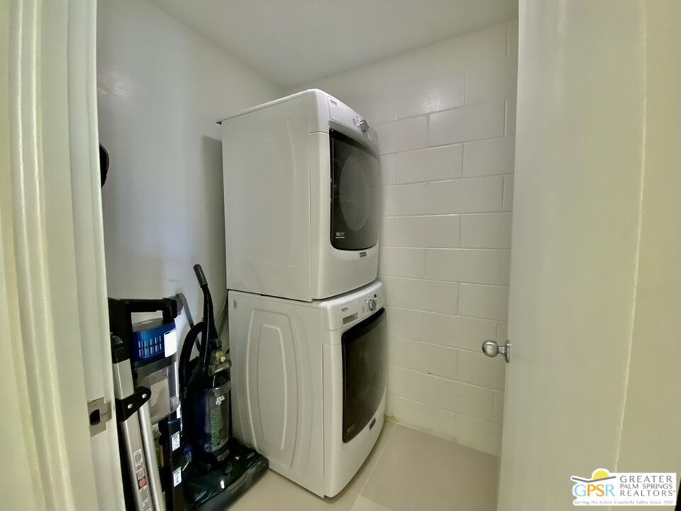 16 Lakeview Circle Property Photo 19