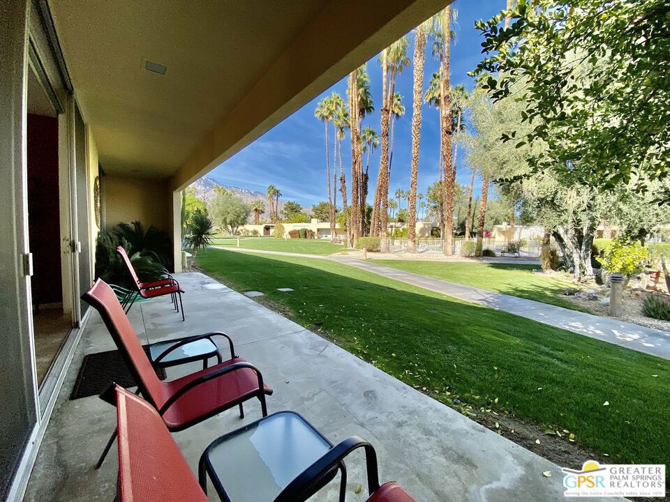 272 Desert Lakes Drive Property Photo 8