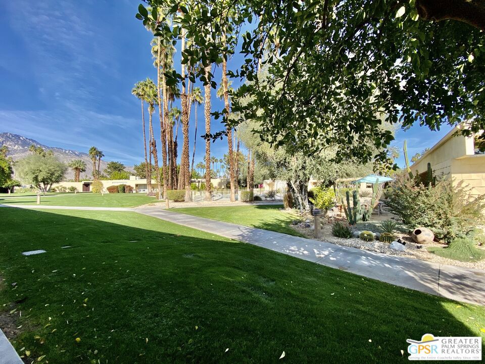 272 Desert Lakes Drive Property Photo 9