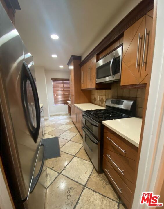 1940 N Highland Avenue 44 Property Photo 5