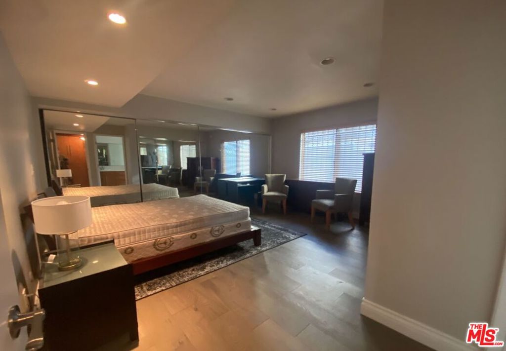 1940 N Highland Avenue 44 Property Photo 9