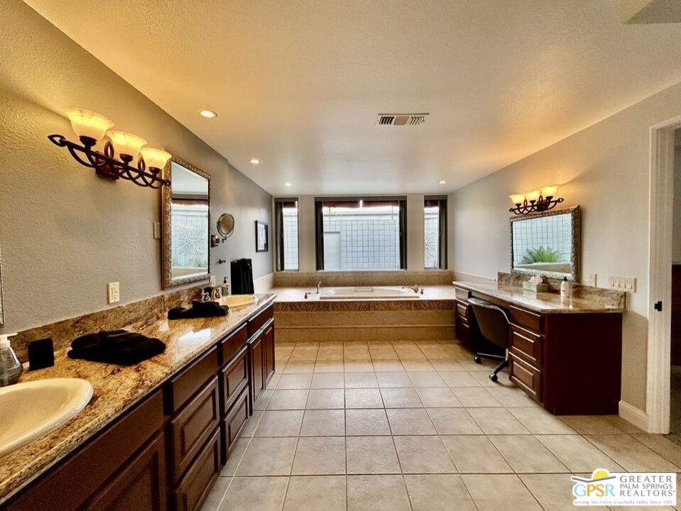 515 Desert Lakes Drive Property Photo 22