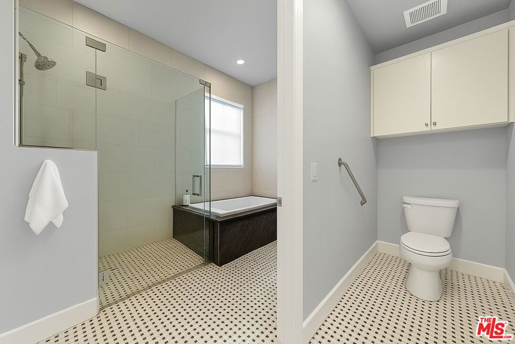 5837 Village Drive 5 Property Photo 13