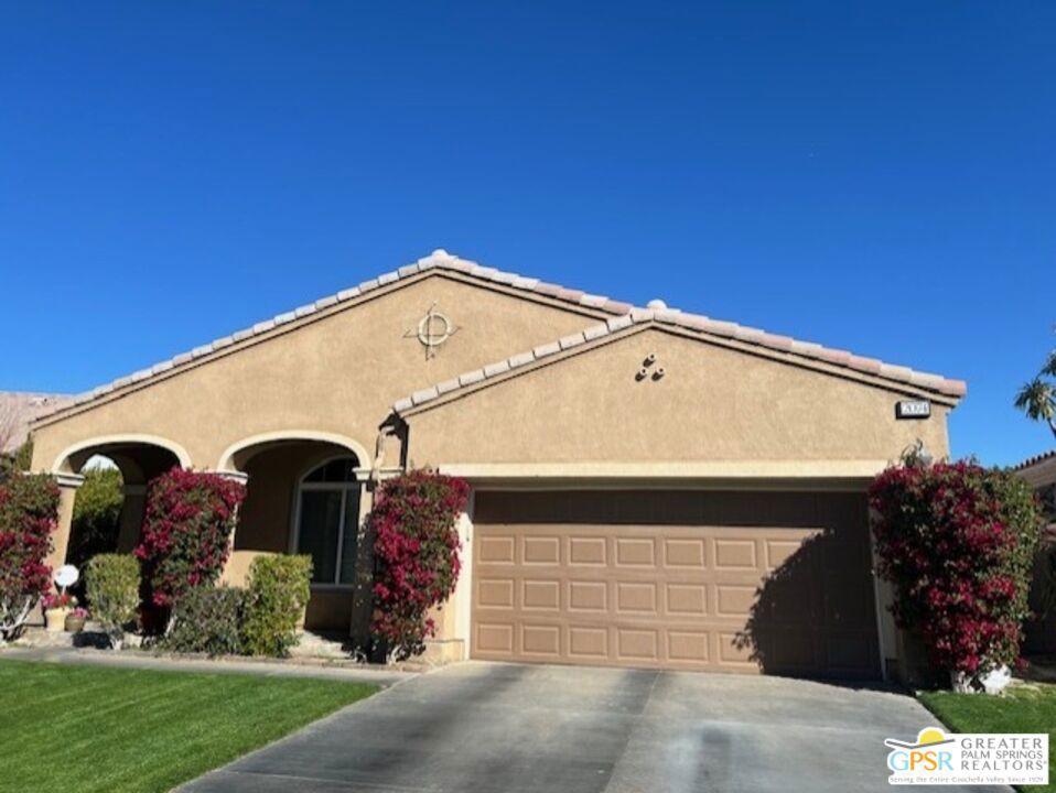 2074 Savanna Way Property Photo 1
