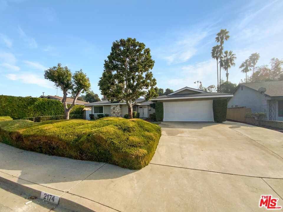 2174 Victoria Way Property Photo