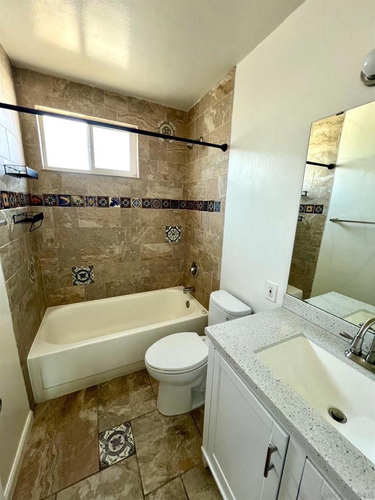 3458 Monroe Avenue Property Photo 11