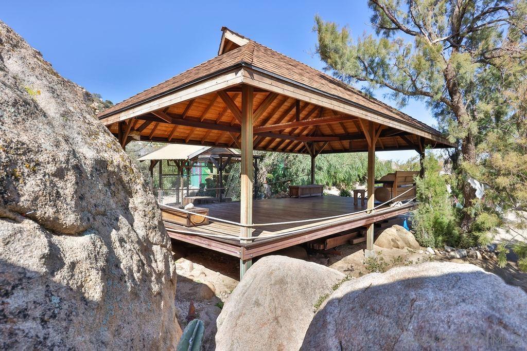 Desert View Tower & 3 Homes Property Photo 3