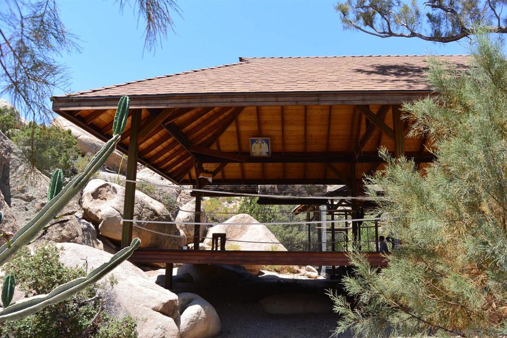 Desert View Tower & 3 Homes Property Photo 4