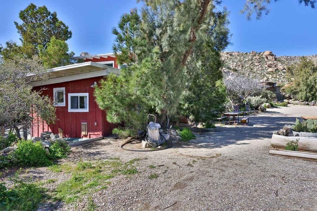 Desert View Tower & 3 Homes Property Photo 17