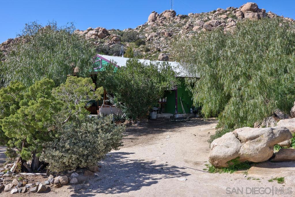 Desert View Tower & 3 Homes Property Photo 33