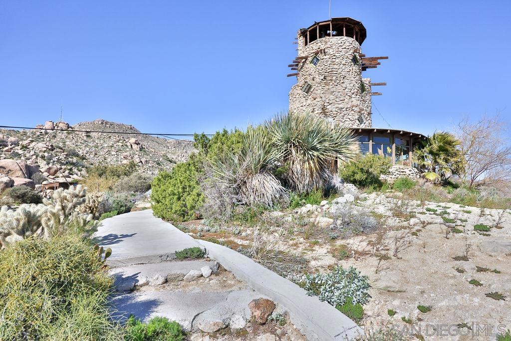 Desert View Tower & 3 Homes Property Photo 38