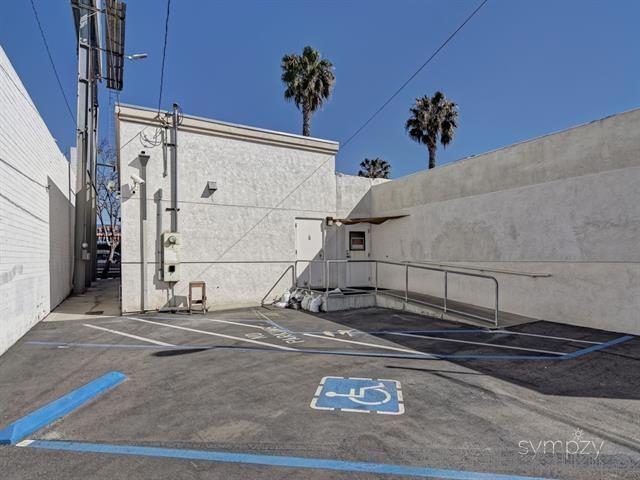 1029 Garnet Ave Property Photo 17