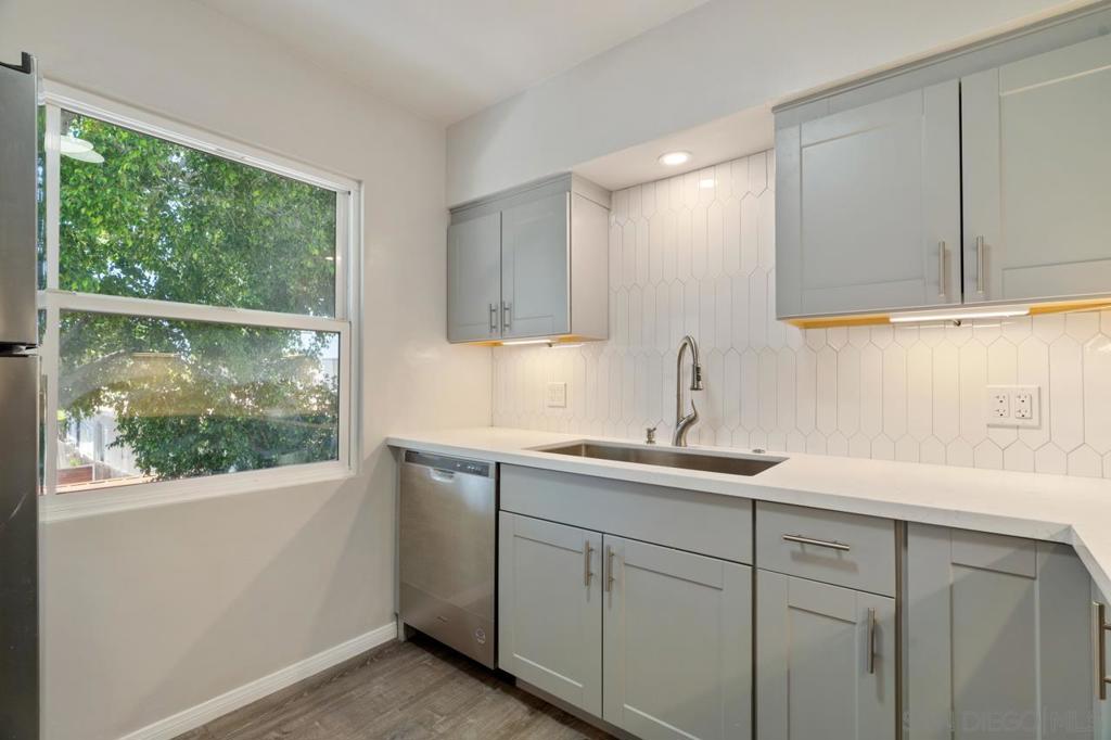 3276 3282 Main St Property Photo 5