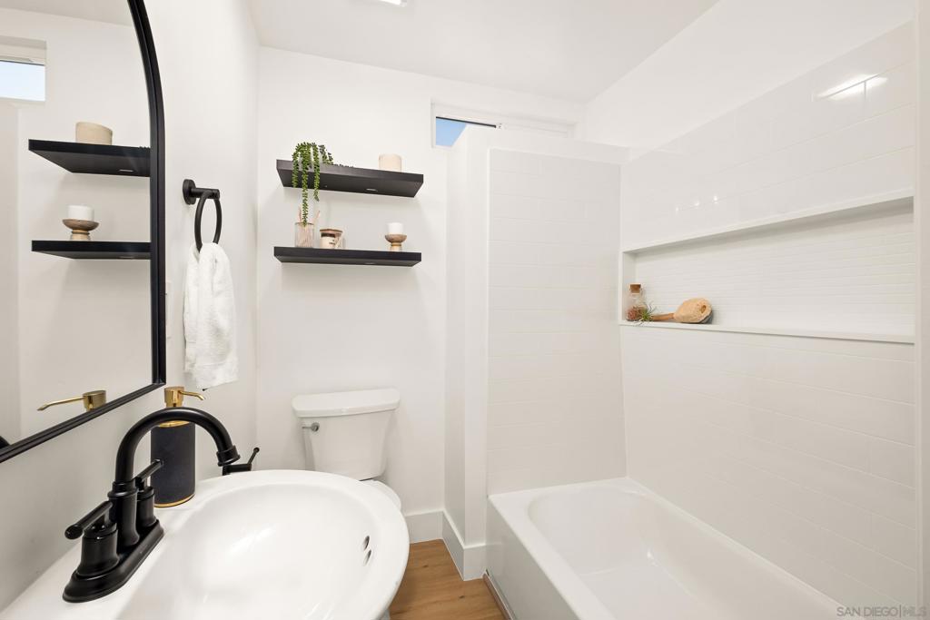 4227 29 Swift Ave Property Photo 18