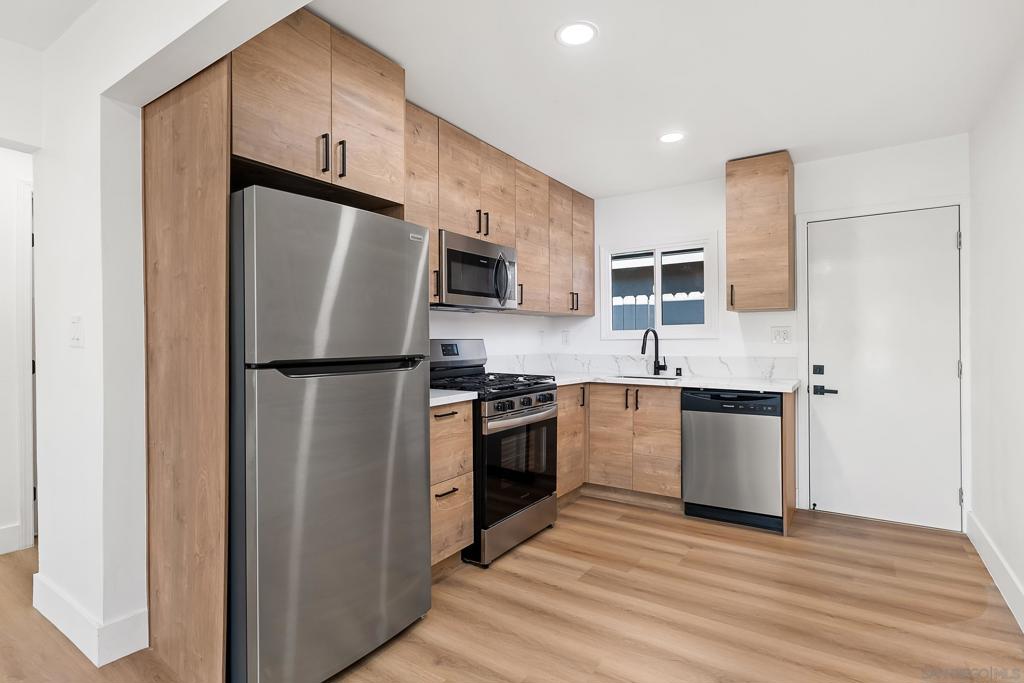 4227 29 Swift Ave Property Photo 42