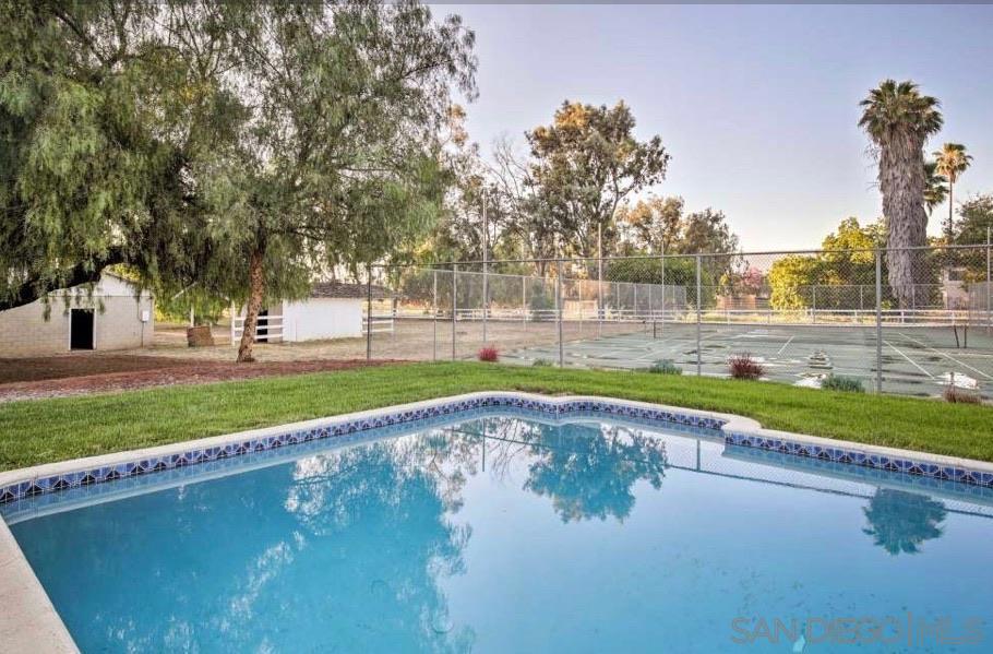 28114 Queensbridge Rd Property Photo 23