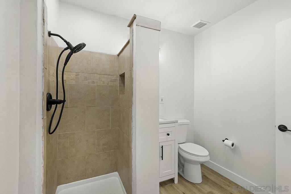 745 West St Property Photo 22