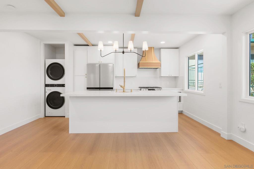 210 A Street S 11 Property Photo 6