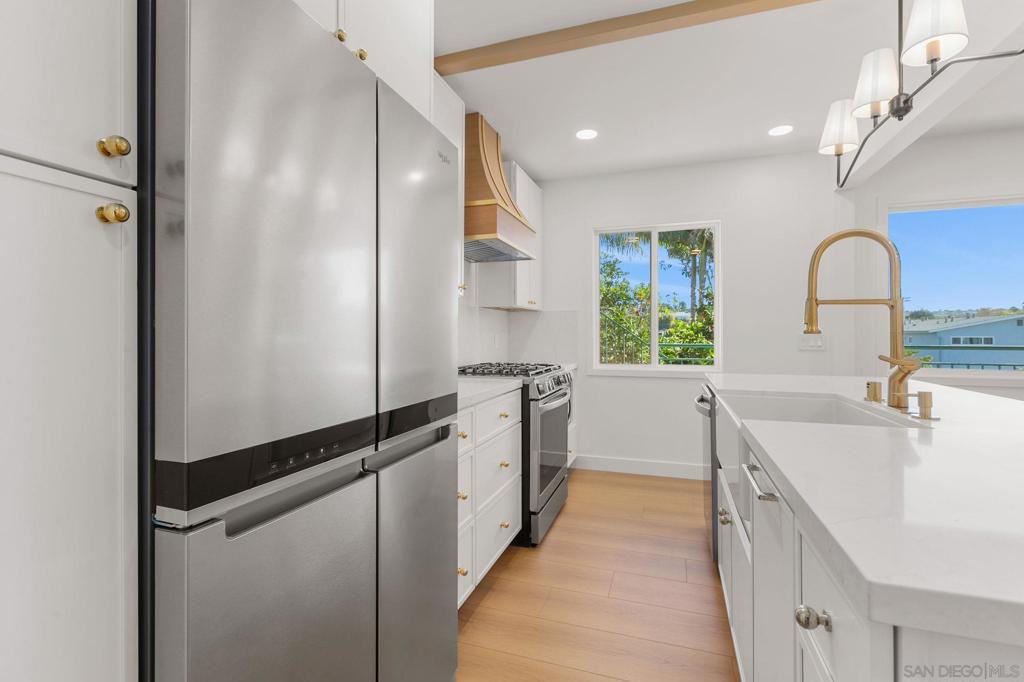 210 A Street S 11 Property Photo 8