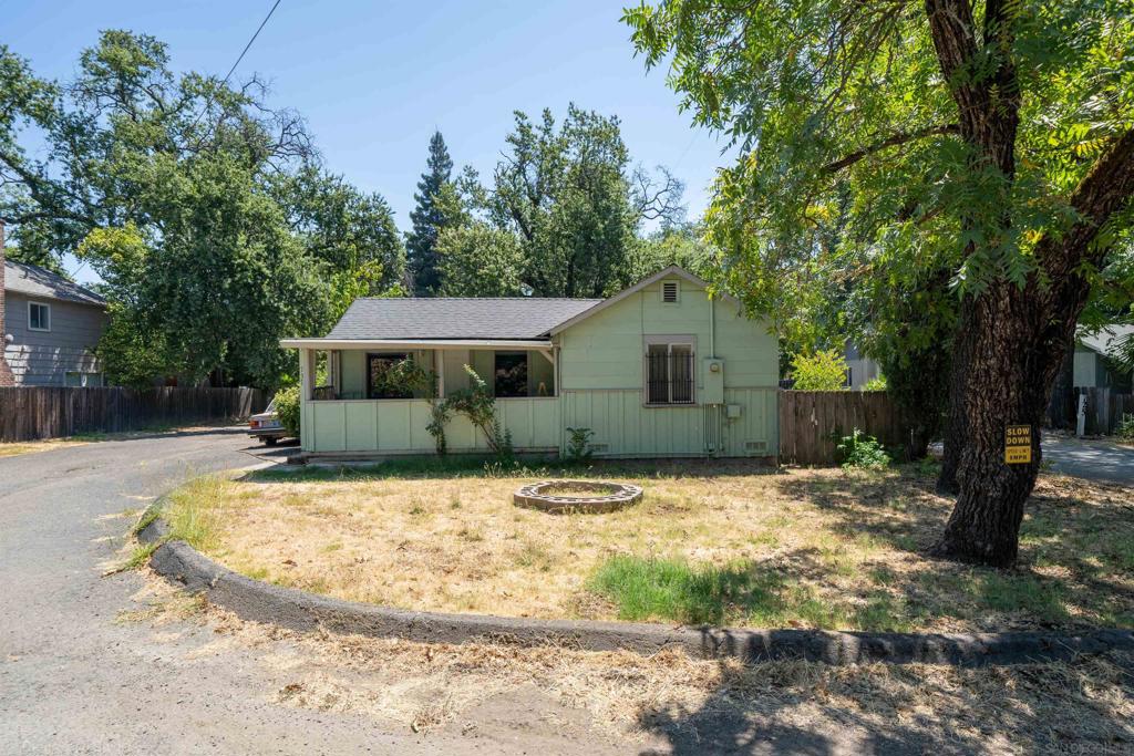 737 Leland Court Property Photo 12