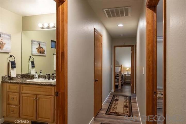 639 Crestwood Dr Property Photo 8